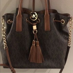 Michael Kors Large hobo Satchel crossbody